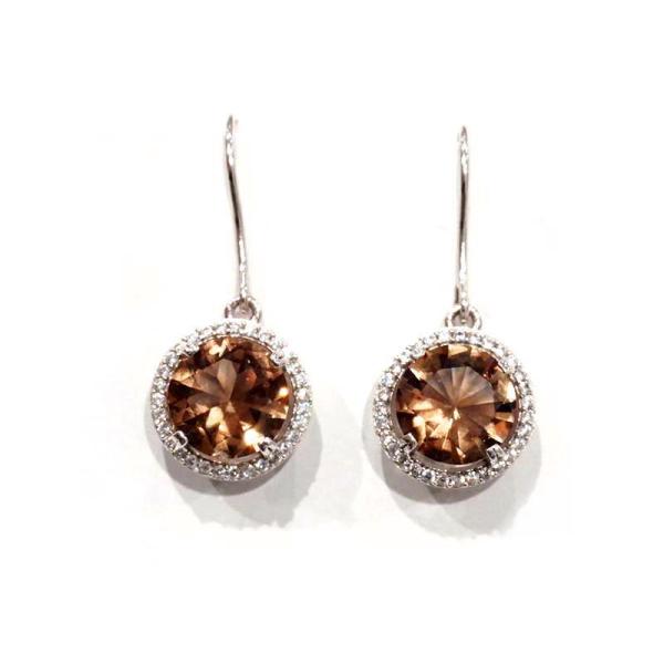 光によってカラーチェンジ！ズルタナイトのピアス　SV-E-ZN-RNDZS