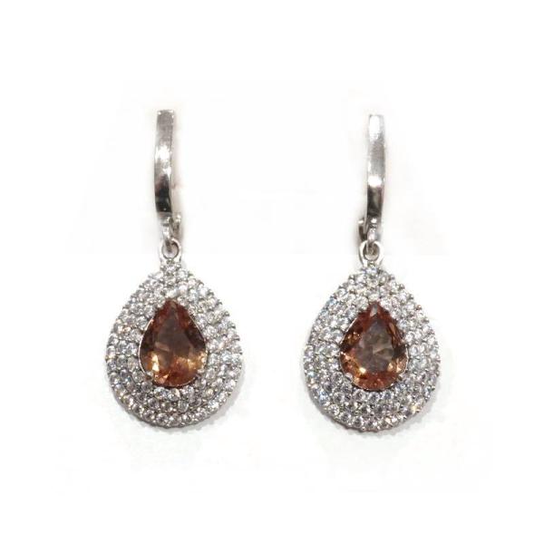 光によってカラーチェンジ！ズルタナイトのピアス　SV-E-ZT-DROPZ