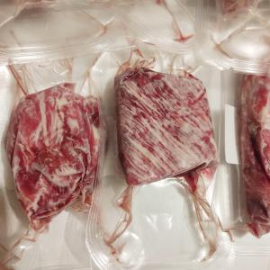 馬刺し 1kg 馬脂注入 もも,肩肉 約30-...の詳細画像2