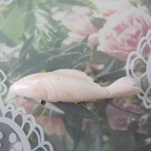 日本・高知産赤珊瑚の 美しい牡丹の花の彫り帯留 /SILVER/「あか