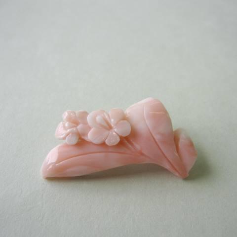 ピンク珊瑚お花のブローチ /G.SILVER/アクセサリー/『宝石サンゴ』