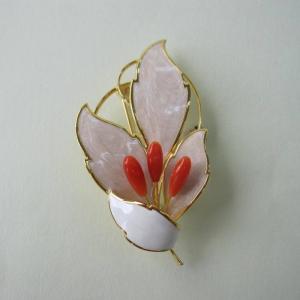 日本 高知産血赤珊瑚 ブローチ ペンダント兼用 8.8ミリ 花モチーフ