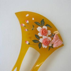 高知産赤珊瑚 薔薇の花の帯留め/K18 /帯/着物/和装小物 /『宝石サンゴ