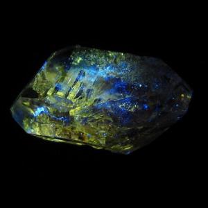 オイルインクォーツ 原石 石油入り 水晶 171-5109｜tosho-stones