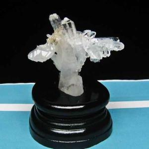1.4Kg 水晶 クラスター 原石 台座付属 一点物 送料無料 182-8383