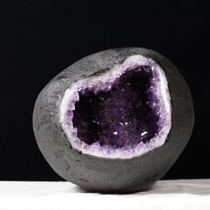 14.8Kg アメジスト ドーム ウルグアイ産 サークルジオード 原石 アメシスト 紫水晶 一点物 [送料無料] 174-1085｜tosho-stones