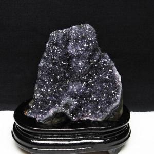 天然石タイチンルチルクォーツ共生アメジストの原石　置物　鉱物NO.101502 アメジスト 原石 Amethyst クラスター 908g ブラジル産 本物