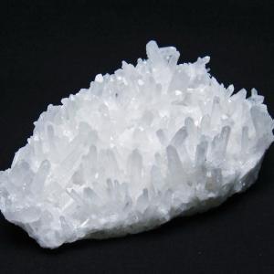 水晶クラスター 巨大 原石 1.3Kg 台座付属 送料無料 一点物 182-246