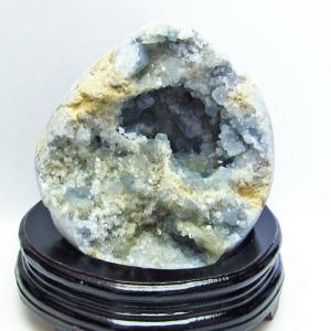 5.7Kg セレスタイト 原石 天青石 台座付属 送料無料 一点物 191-249