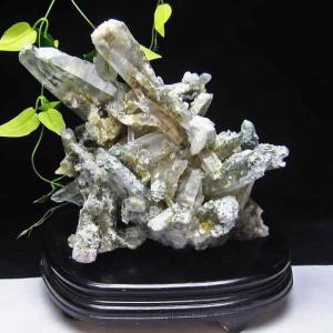 2Kg 水晶 クラスター 原石 ブラジル産 一点物 送料無料 192-631