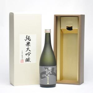 千代むすび 純米大吟醸 山田錦40 ギフトケース入 720ml 日本酒 鳥取県の地酒の商品画像