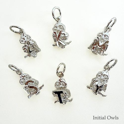 英国製 シルバーラッキーチャーム イニシャル オウル 梟 アルファベット
