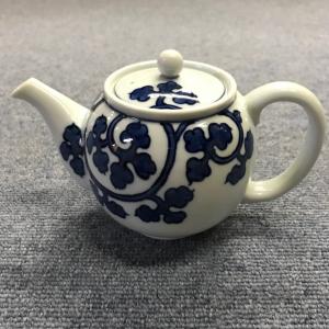 源右衛門窯 染錦柘榴絵 茶器(急須 1・湯呑 5) : 陶器たて石 源右衛門窯 染錦柘榴絵 茶器(急須 1・湯呑 5) : 陶器たて石