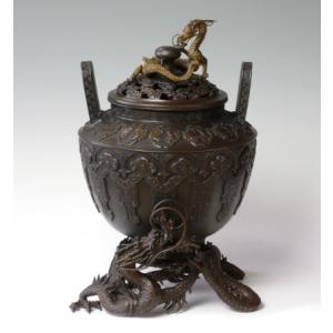 高岡銅器 香炉 龍足雲龍蓋香炉 銅製 美術工芸品 記念品 置物 高岡銅器 香炉 龍足雲龍蓋香炉 銅製 美術工芸品 記念品 置物