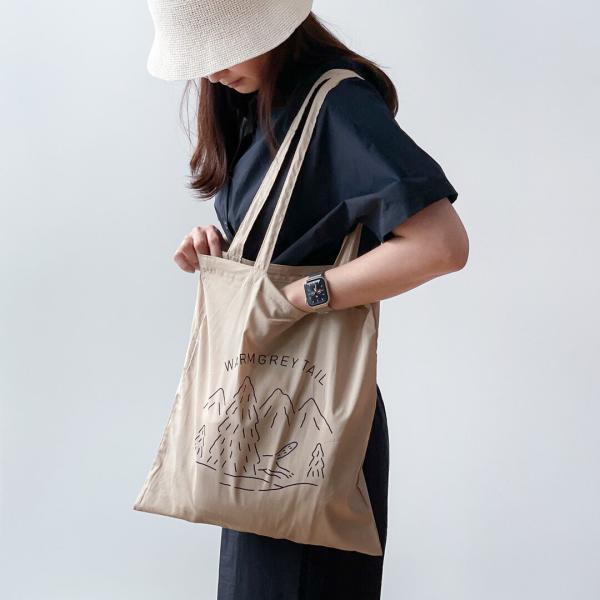 【WARMGREY TAIL】ウォームグレイテイル  LOGO BAG - BEIGE トートバッグ...