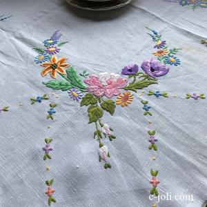 英国アンティーク】手刺繍リネンテーブルクロス T527 : Antique CJoli