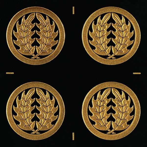 家紋 蒔絵シール 家紋ステッカー 「 丸に抱き柊 」 金 24mm 4個付