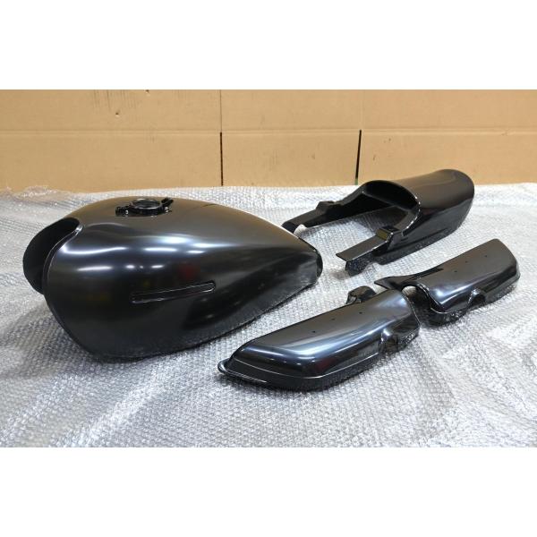 K-085 新品 日本製 Z1 Z2 750RS ロングピッチ 塗装ベース 外装セット タンク 左右...