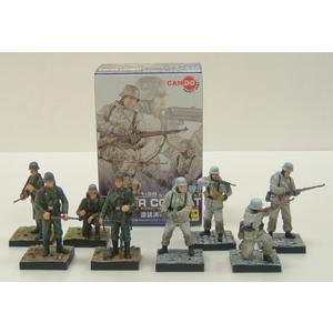童友社 1/35 コンバットフィギュア Vol.1 野戦服兵士4種/冬季装備兵士4