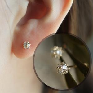 ピアス 18K レディース 小さめ アレルギー対...の商品画像