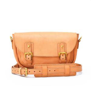 スリングバッグ（ナチュラル 植物タンニンなめし） ヌメ革 本革 革製 牛革 皮 レザー メンズ レディース 男性 女性 男女兼用 たすき掛け 斜めがけ ショルダー