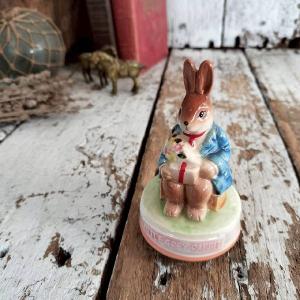 ヴィンテージ LITTLE GREY RABBIT リトルグレイラビット Sanyo 回転 オルゴール 陶器 うさぎ ウサギ ビンテージ アンティーク