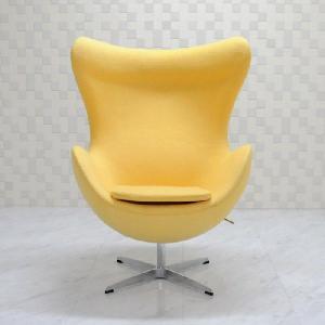 エッグチェア アルネヤコブセン イエロー ファブリック仕様 ソファ sofa ソファー パーソナルチェア eggchair 椅子 イス デザイナーズ家具｜treasure-com