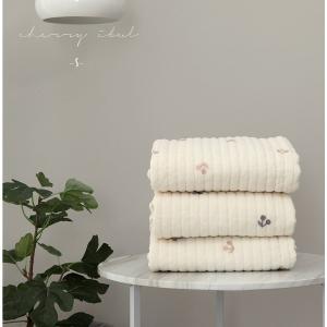 中綿増量 さくらんぼの刺繍イブル中綿プラス ベビーサイズ（約80×120cm）さくらんぼ　ベビー　韓国製　トリックホリック　TRICK