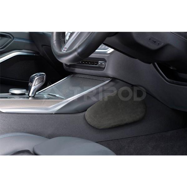 CS-KPD-A01 フィアット/アバルト 運転席側のセンターコンソール側面へ装着することで膝への負...