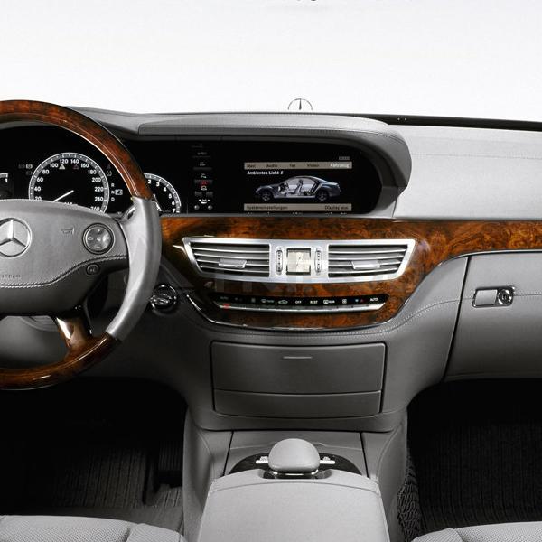 メルセデス・ベンツ Sクラス（W221） TVキャンセラー（配線加工タイプ）走行中純正TVの視聴が可...