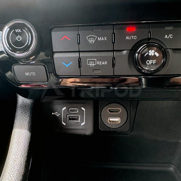 JC-OP-01 ジープ コンパス/コマンダー HDMI/USBホルダー