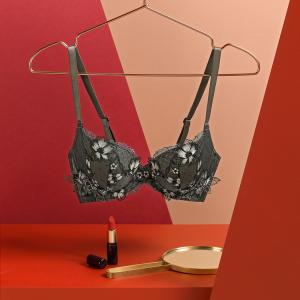 トリンプ Triumph トリンプ プレミアム レッドレーベル 天使のブラ スリムライン0069 ブラジャー2 defカップ Tr0069 Whu2 最安値 価格比較 Yahoo ショッピング 口コミ 評判からも探せる