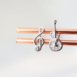 シルバーピアス スタッドピアス ギター アコースティックギター 楽器