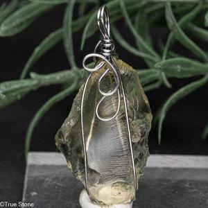 鑑別書付き リビアングラス 原石 43.92g リビアンデザートグラス