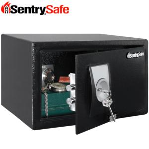 SENTRY セントリー 金庫 家庭用 鍵付き ブラック CHW20201 Amazon.co.jp: SENTRY (セントリー) 金庫 家庭用 ETL規格 72時間 防水