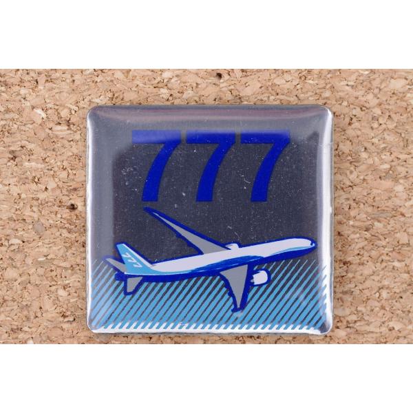 ボーイング 777 プロフィールピンバッジ