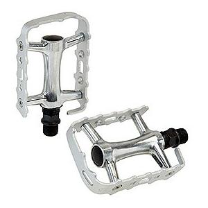 【メーカー純正品】【正規代理店品】GP(ギザ プロダクツ) M-21 ペダル SIL「爆買」