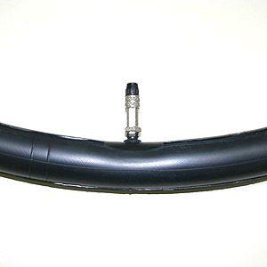 【メーカー純正品】【正規代理店品】IRC チューブ 700×38-43C EV 英式 30mm「爆買...