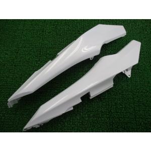 DCR製シグナスX125 リアスポイラー 白 社外 中古 バイク 部品 SE44J