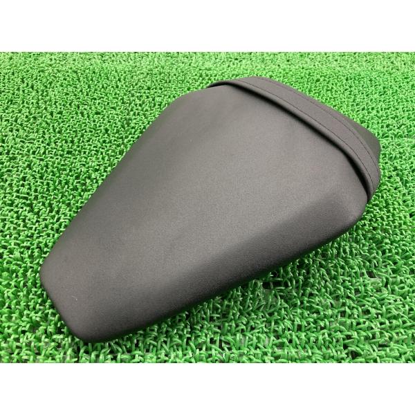 ZX-6R タンデムシート 53066-0607 カワサキ 純正 中古 バイク 部品 新車外し 20...