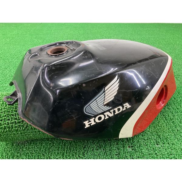 VF750F タンク 黒/赤 ホンダ 純正 中古 バイク 部品 RC15 コケキズ無し 穴あきなし ...