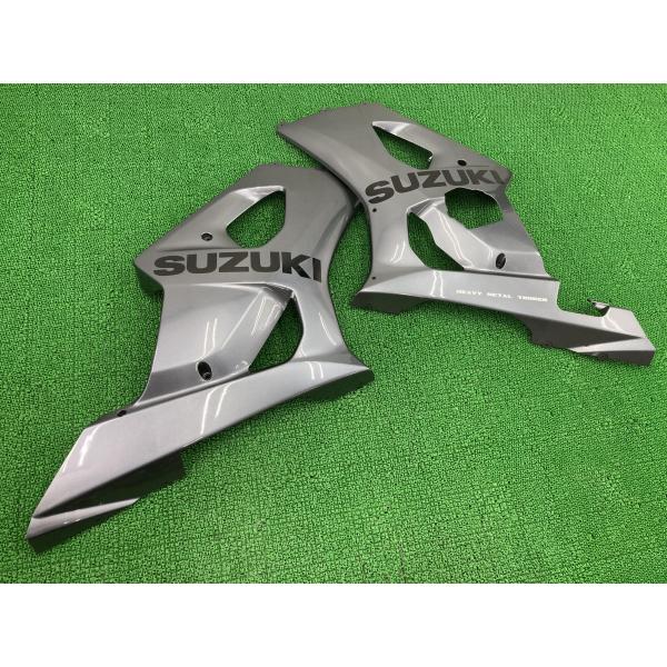 GSX-R1000 サイドカウル 左右 ガンM 18G スズキ 純正 中古 バイク 部品 GT75A...