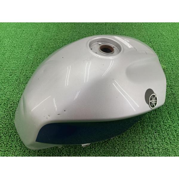 FJR1300 タンク 銀/青M 5PS ヤマハ 純正 中古 バイク 部品 5JW コケキズ無し 穴...