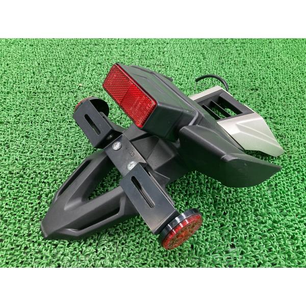 GSX-R1000 リアフェンダー 63113-47H0 スズキ 純正 中古 バイク 部品 GT78...