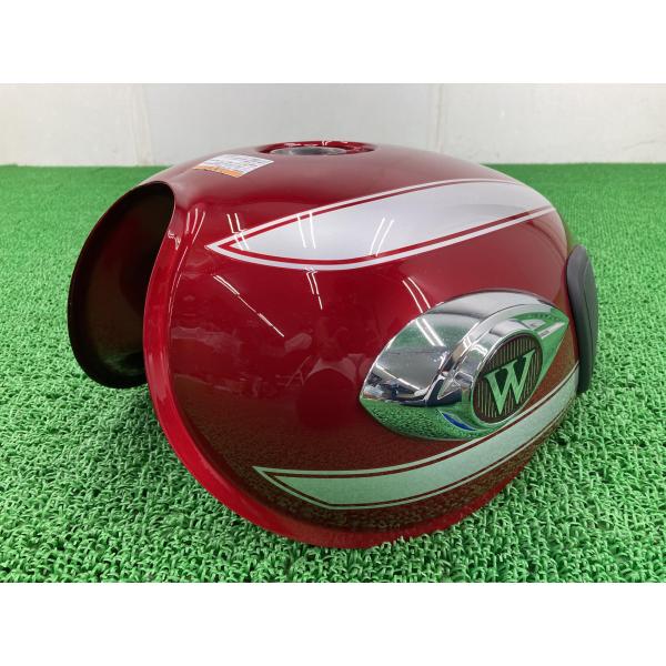 W800 タンク 赤M カワサキ 純正 中古 バイク 部品 2022年モデル コケキズ無し 穴あき無...
