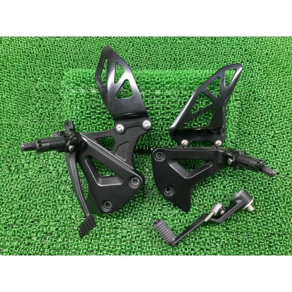 GSX-R1000R ステップ 左右 298843/298844 DM11G-100*** スズキ ...