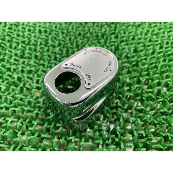 FLHX1690 キーシリンダーカバー ハーレー 純正 中古 バイク 部品 綺麗 良品 イグニッショ...