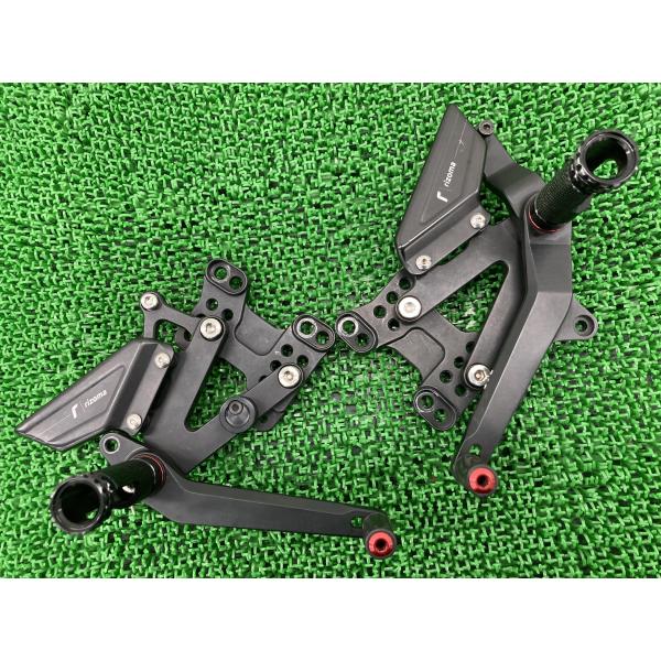 RIZOMA製S1000R バックステップ 左右 PER409 社外 中古 バイク 部品 リゾマ B...