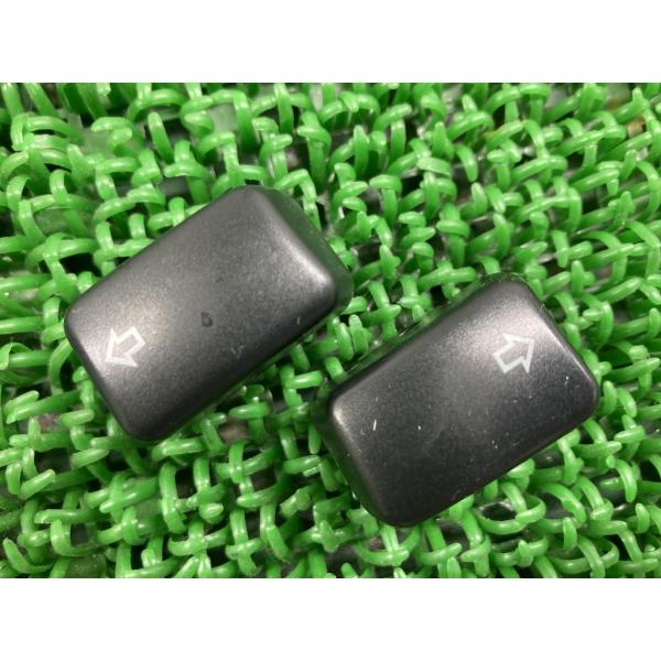 FXBBS1870 ウインカースイッチ ハーレー 純正 中古 ソフテイル ストリートボブ114 スイ...