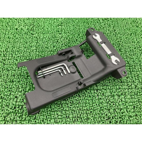 XSR700 リアインナーカウル B34 ヤマハ 純正 中古 バイク 部品 RM22J バッテリーカ...